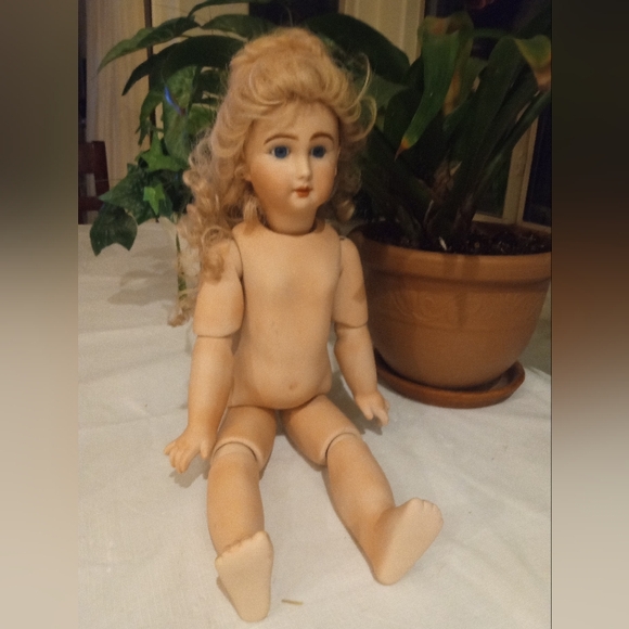 Vintage Artist  Reproduction All Porcelain Jointed Doll - Picture 1 of 16